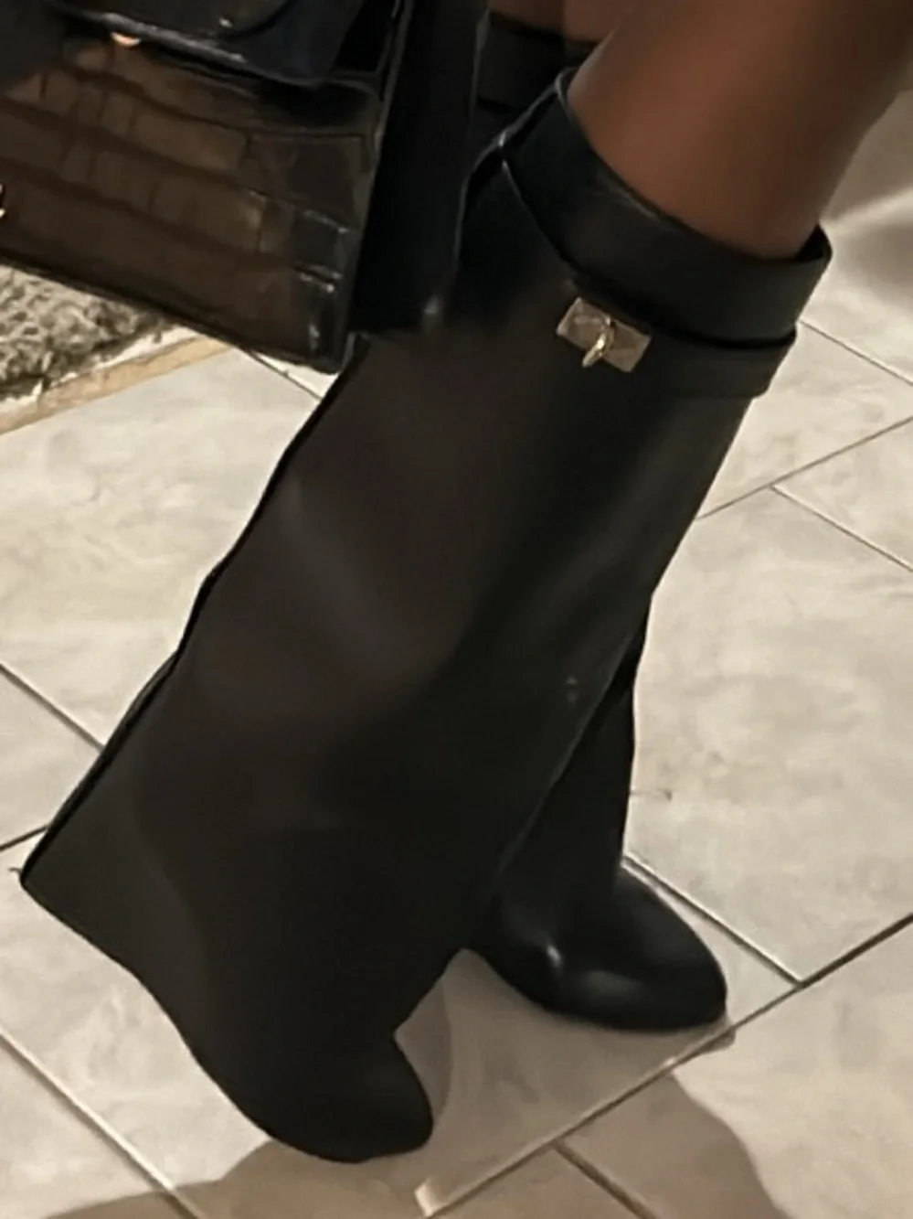 Women’s Black Leather Knee-High Boots - Classic Turnlock Detail